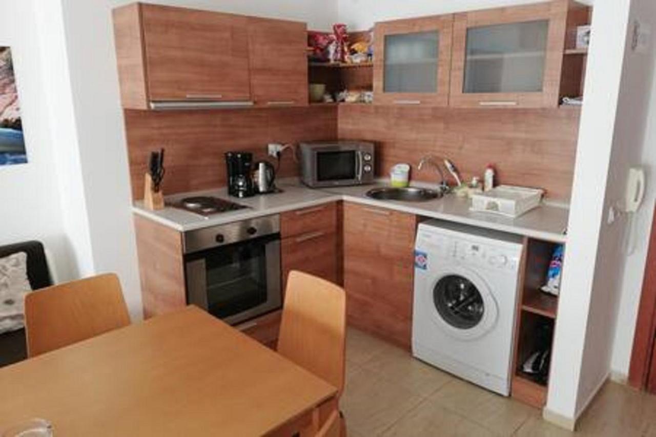 Yves 2 Bed Apart At Sun Village Sunny Beach Not Far Away From The Sea 외부 사진