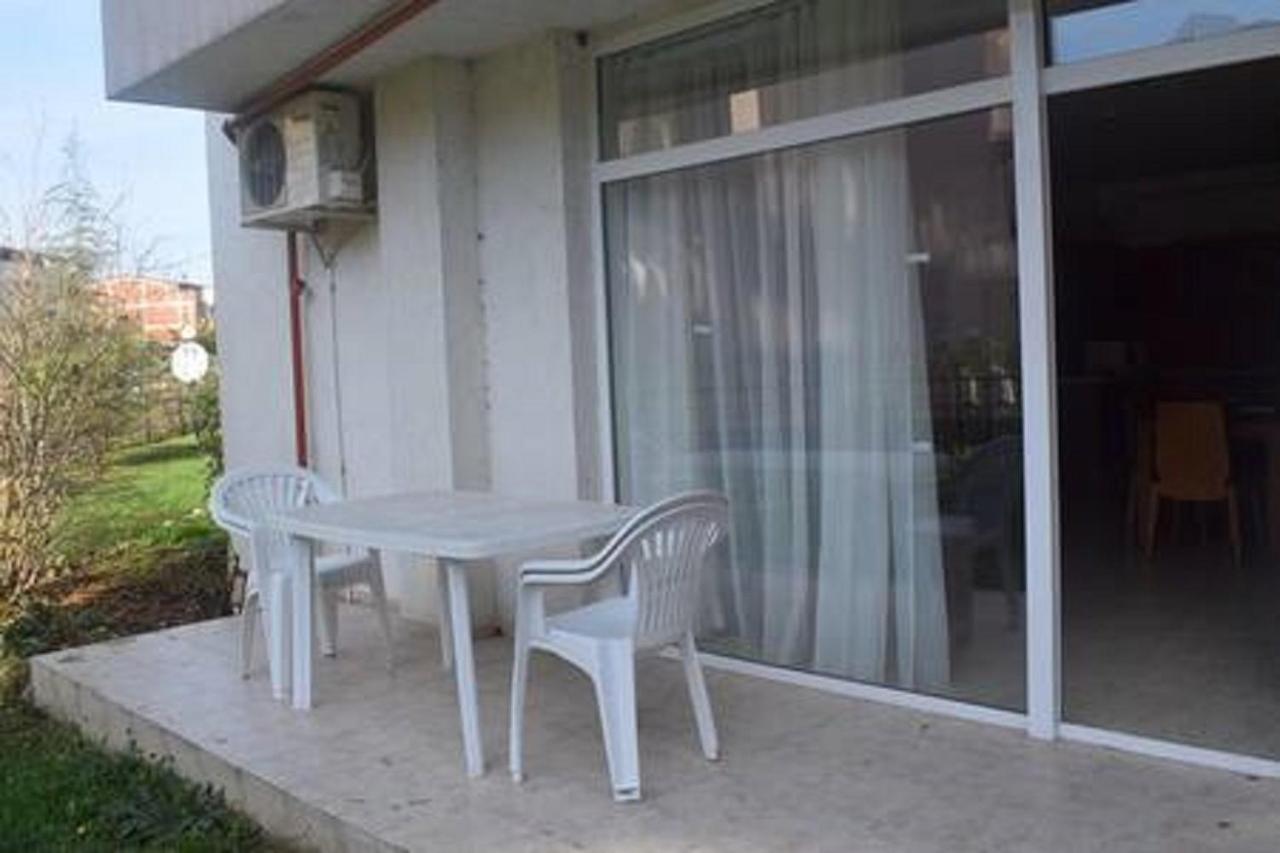 Yves 2 Bed Apart At Sun Village Sunny Beach Not Far Away From The Sea 외부 사진